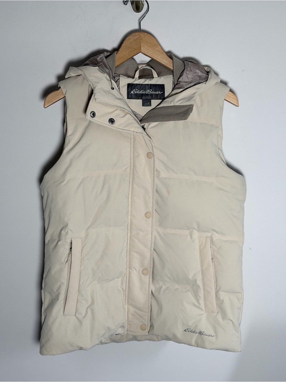 Eddie Bauer Women's Light Cream Quilted Hooded Down Vest S